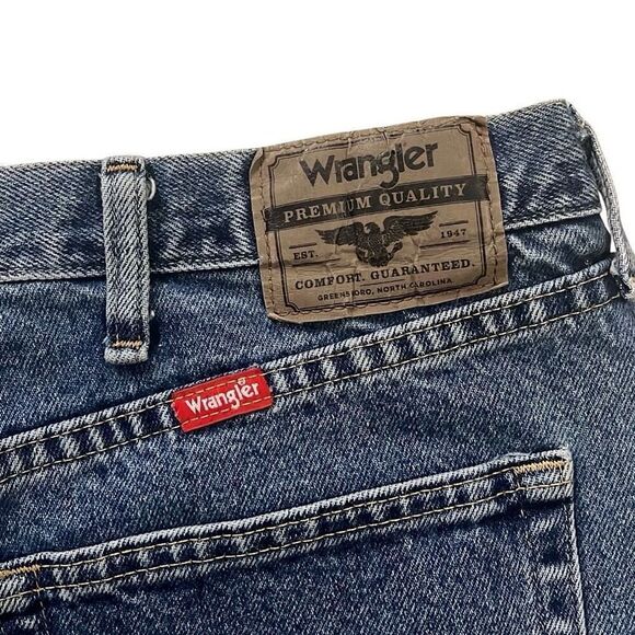 Men’s Wrangler Jeans - Picture 6 of 8